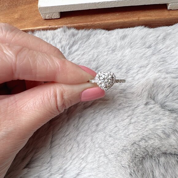 1.64ct Moissanite Heart Sterling Silver Ring - Picture 3 of 10